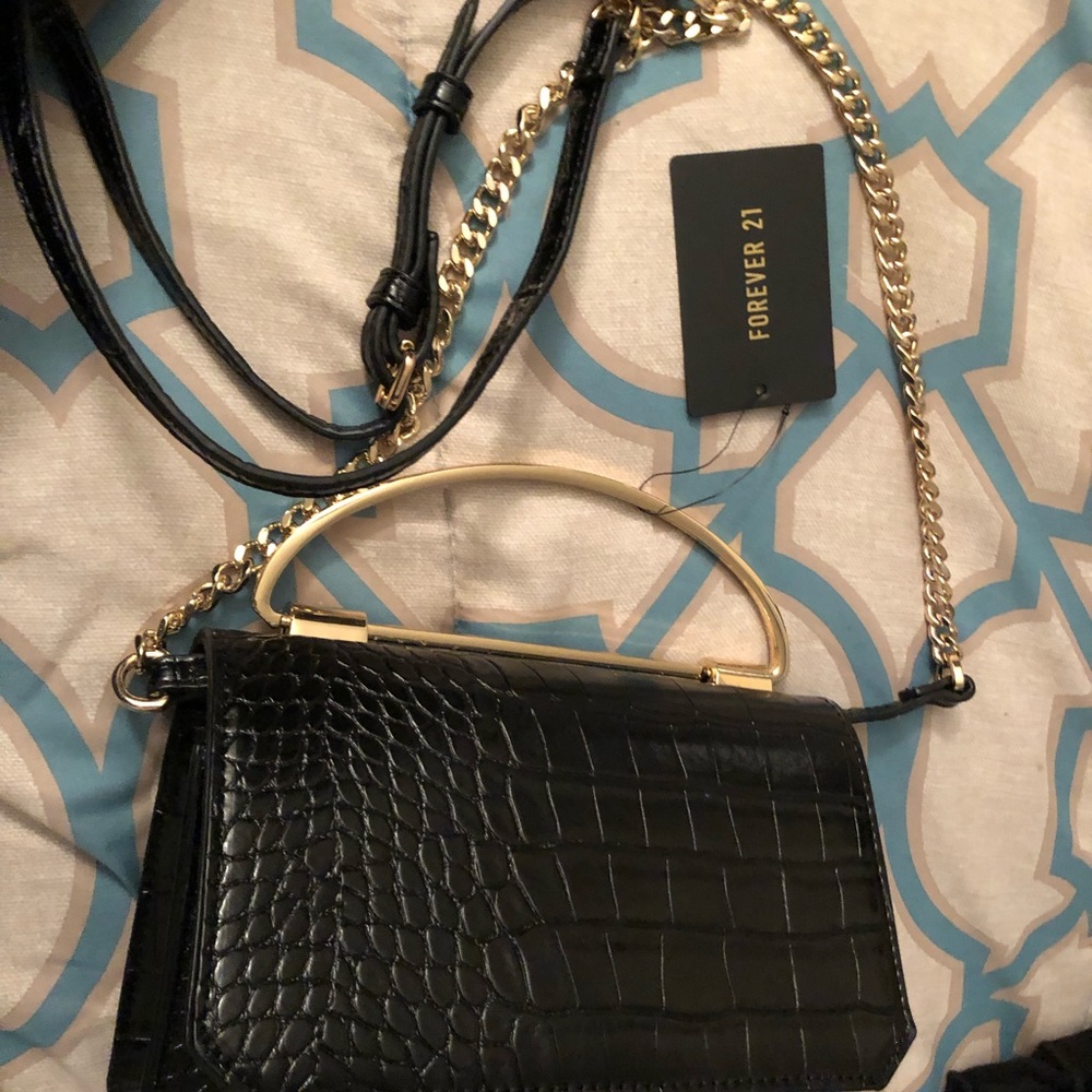 Fover21 Black Handbag/Satchel